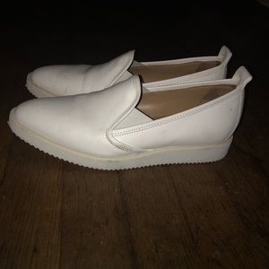 Everlane street shoes